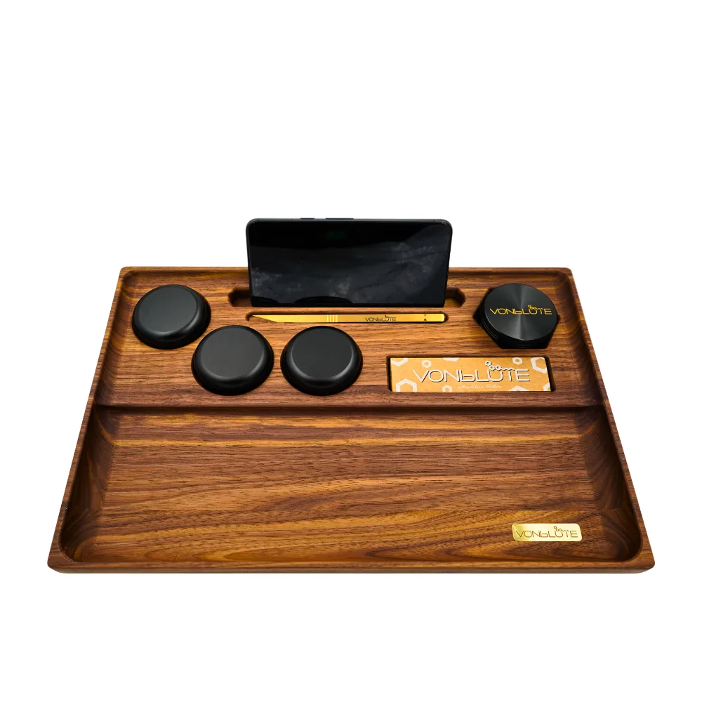Rolling Tray Dab ’n Roll® Signature Set – Frontalansicht mit vollständiger Ausstattung.